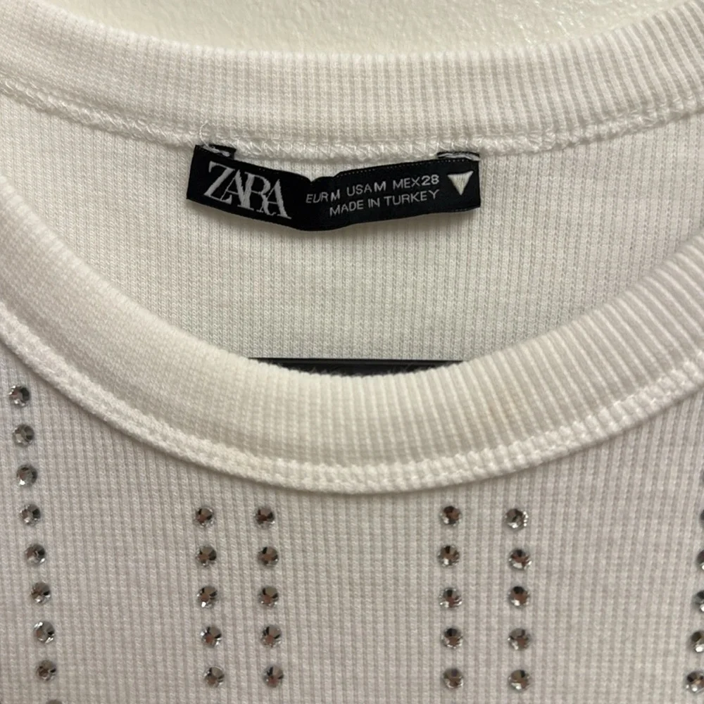Zara White Rhinestone Ribbed Tank Top - Picture 3 of 9